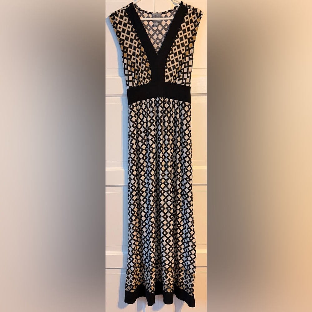 Rabbit rabbit rabbit. 10. Beautiful glittery material. Worn once.